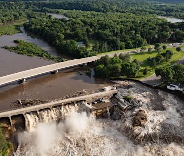 5 things to know for June 25: Extreme weather, SCOTUS, Julian Assange, trash balloons, space race