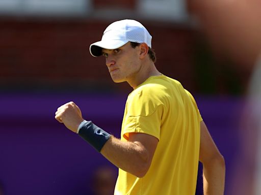 Carlos Alcaraz vs Jack Draper LIVE: British No 1 stuns Wimbledon champion in Queen’s second round