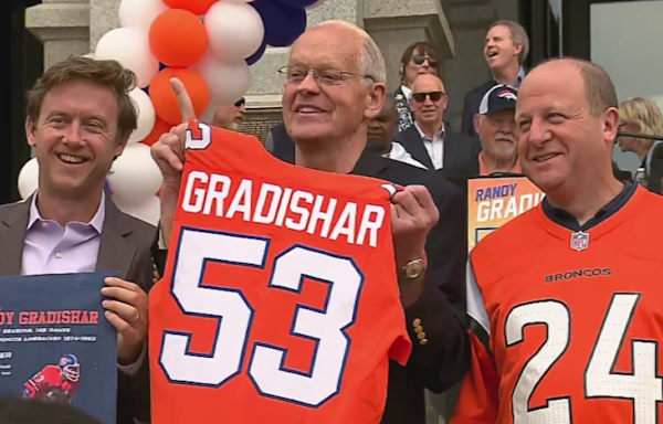 Denver celebrates Randy Gradishar Day, Broncos Hall of Famer gives speech at Colorado Capitol