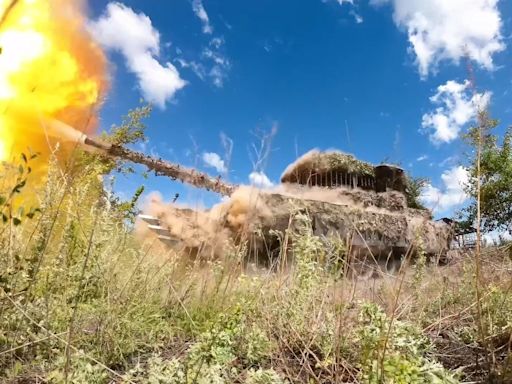 Ukrainian troops say Russia has driven them out of 2 more eastern Donetsk villages