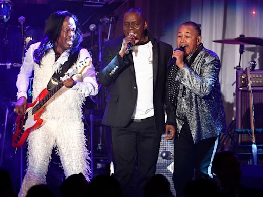 Earth, Wind and Fire & Chicago performing in Saratoga Springs: Tickets