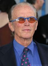 Peter Weller