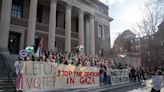 Harvard Students Rally in Solidarity with Columbia Demonstrators Following Arrests | News | The Harvard Crimson