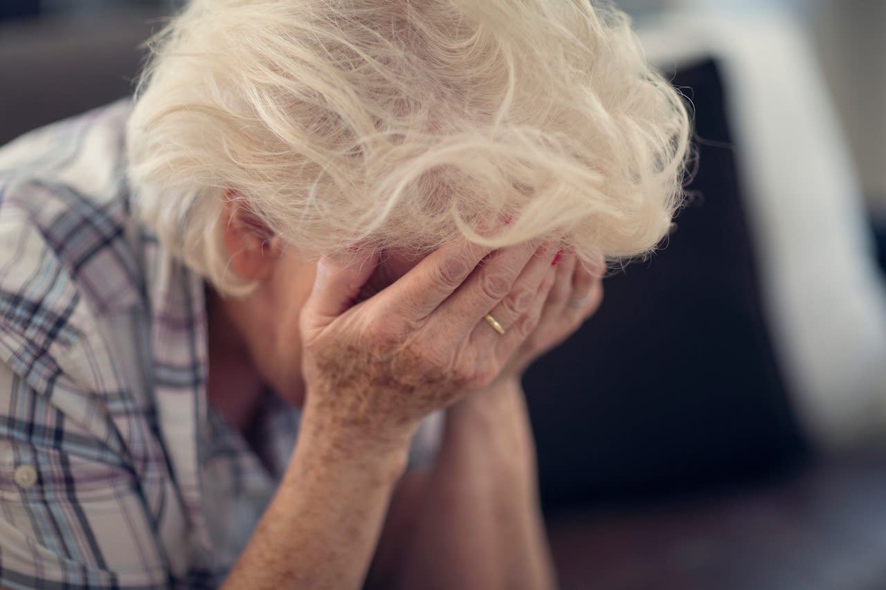 Dear Abby: Friend’s dementia is making phone calls a real chore