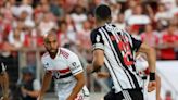 São Paulo mostra vontade, mas é displicente no ataque e acaba superado pelo Atlético-MG