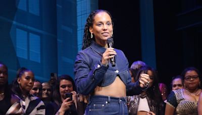 Alicia Keys Pops Champagne To Celebrate 'Hell's Kitchen' Musical's 13 Tony Award Nominations