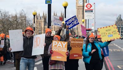 Junior doctors hold positive talks with Labour but will still strike ahead of general election