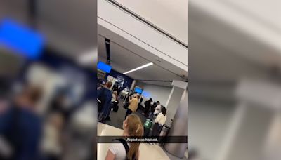 Las consecuencias del colapso a nivel mundial: pantallas azules en el aeropuerto de Los Ángeles