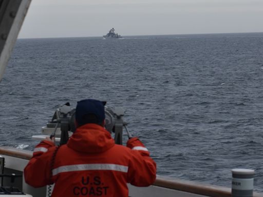 Chinese navy ships in close encounter off U.S.