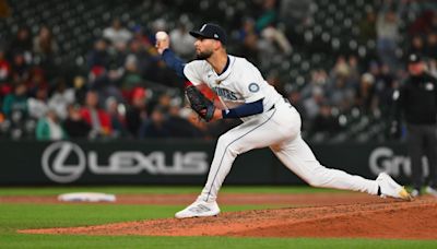 Seattle Mariners Trade Reliever to Chicago Cubs For Minor League Infielder