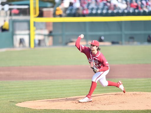 Arkansas baseball live score updates vs. Florida: Hogs face Gators in SEC