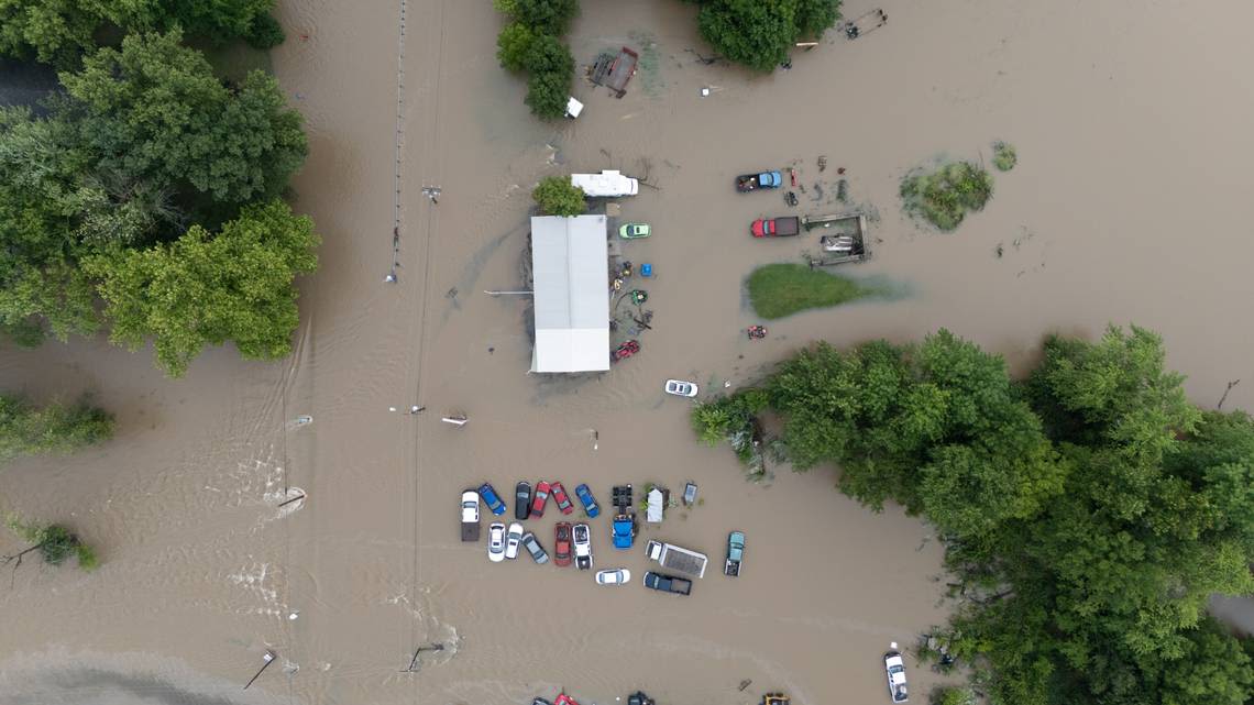 Nashville, Illinois dam fails, residents evacuate, search and rescue crews deployed