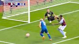 Emiliano “Dibu” Martínez: una doble atajada espectacular y el arco invicto en la goleada de Aston Villa frente a Everton