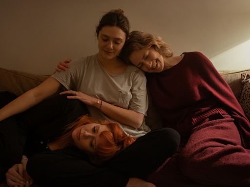 His Three Daughters Review: Carrie Coon, Natasha Lyonne, And Elizabeth Olsen Are Magnificent In This Emotional Drama - SlashFilm