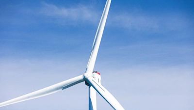 Wind turbine blade falls into the ocean off Martha’s Vineyard