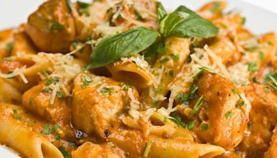 Jamie Oliver’s 5 ingredients chicken pasta is the ‘easiest’ dinner to make