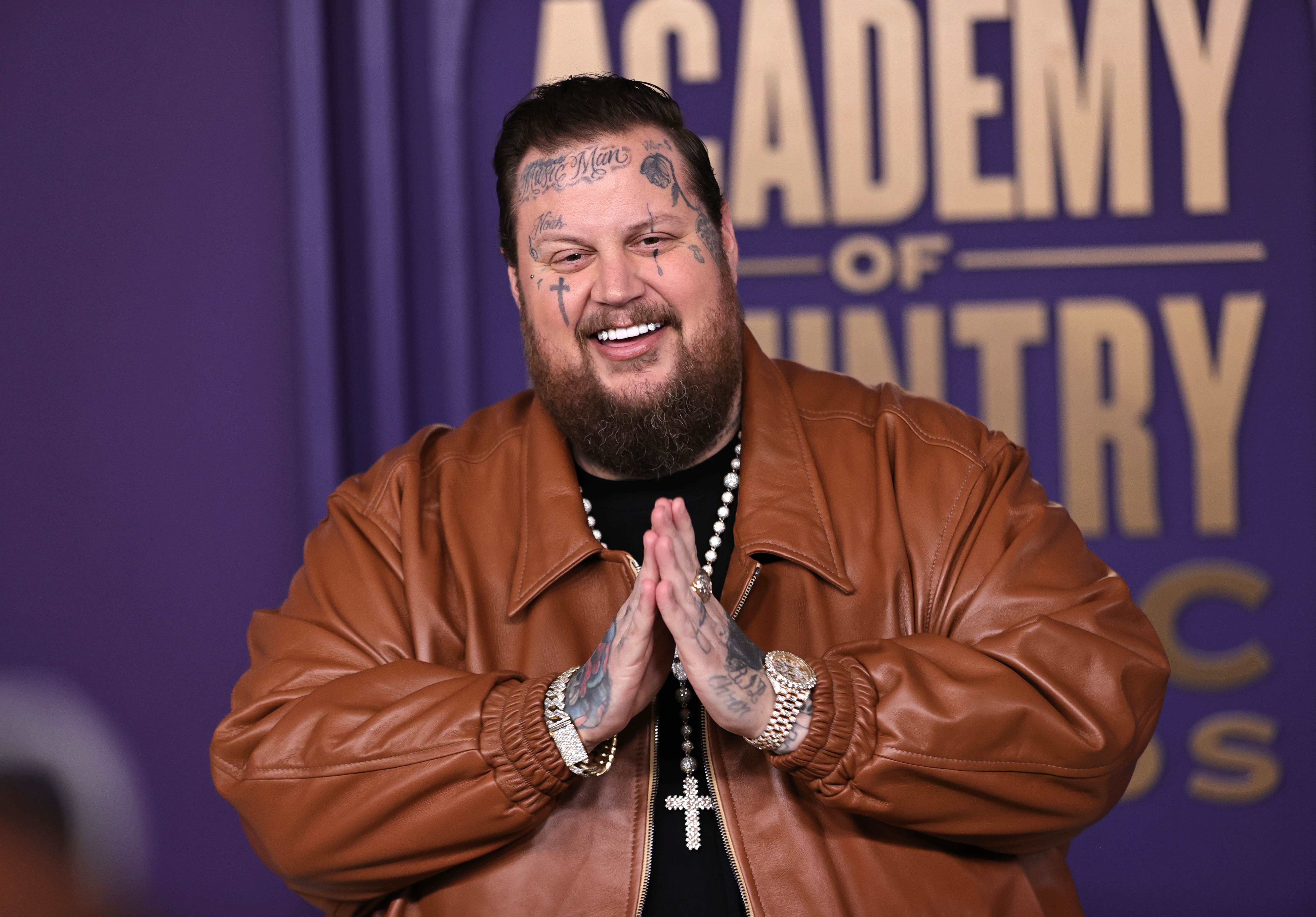 Jelly Roll Claims Marijuana Has ‘Kept Me Sober’: Would Be ‘Snorting Cocaine’ Without Weed