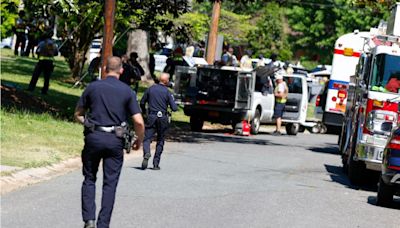 Tres alguaciles murieron y cinco oficiales están heridos durante tiroteo en Carolina del Norte, intentaban cumplir una orden judicial - El Diario NY
