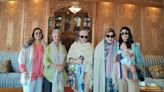 Asha Parekh Drops ‘Friends Forever’ Pic Featuring Waheeda Rehman, Helen; Fans Call Them ‘Queens’ - News18