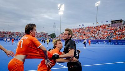 Olympic field hockey final features shoving match, ill-timed sprinkler