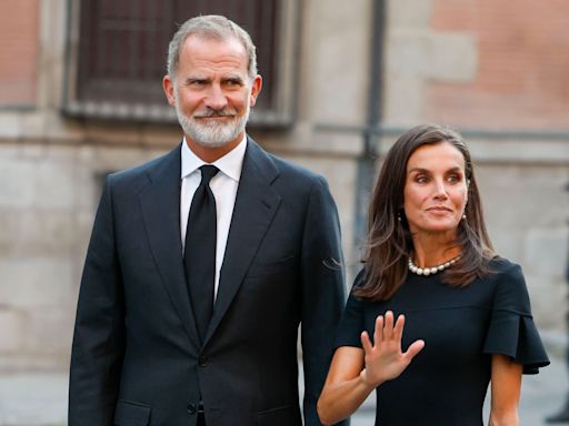 El último adiós a Juan Gómez-Acebo: familiares, entre ellos la familia real, y amigos en la misa funeral de Madrid