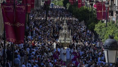 Procesión del Corpus de Sevilla 2024: pasos, representaciones y personas que participan