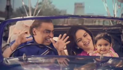 Anant Ambani-Radhika Merchant Wedding: Mukesh Ambani-Nita Ambani's VIDEO with grandchildren vibing on Mohd Rafi's song is unmissable