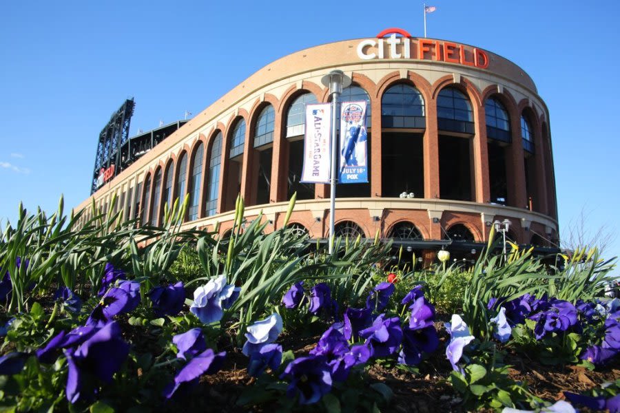 Mets offering $5 menu items one day a week: Here’s what you can get