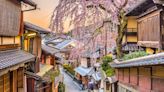 How to visit Japan in spring