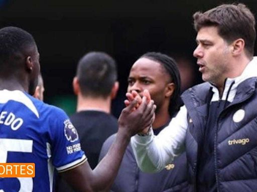 Moisés Caicedo se despide de Mauricio Pochettino en el Chelsea