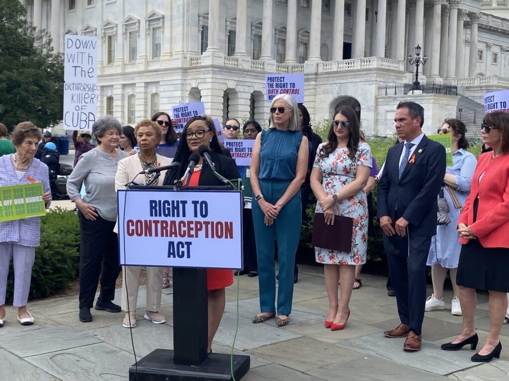 U.S. Senate Dems decry limits on abortion access, House Dems unveil contraception bill