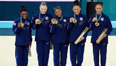 Simone Biles uses Instagram post to defend her teammates against MyKayla Skinner's shade