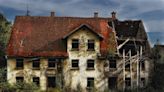 TÉMOIGNAGE. “Je vis dans une maison en ruines avec le toit effondré, voilà pourquoi je n’en partirai jamais”