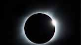 Eclipse solar 2024: por qué en EE.UU. piden a la población que compre alimentos, agua y combustible