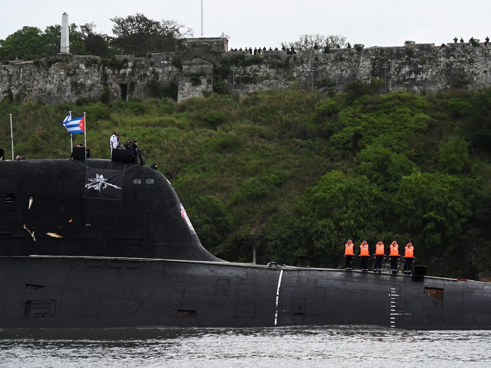 A Russian submarine that just left Cuba is 'falling apart' with its soundproofing panels falling off