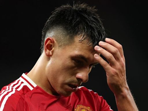 Lisandro Martinez gesture caught on camera at full-time after Man Utd humiliated