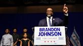 El progresista Brandon Johnson, elegido alcalde de Chicago