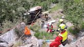 Seis menores heridos al despeñarse un microbús en una pista del Pirineo oscense