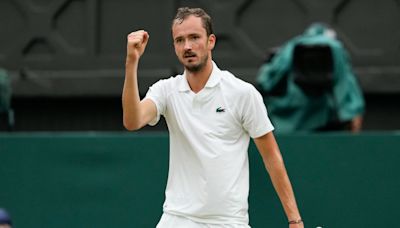 Daniil Medvedev Beats Injured Jannik Sinner To Advance To Wimbledon Semi Finals