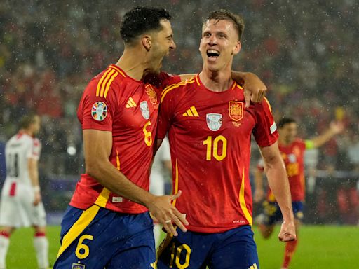 España tiene que remontar, pero consigue su boleto a cuartos de la Euro al vencer 4-1 a Georgia