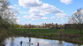 The public park near Coventry where you can ride to Warwick Castle by boat