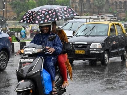 Weather update today Live: Navi Mumbai sees heavy rainfall; several areas waterlogged