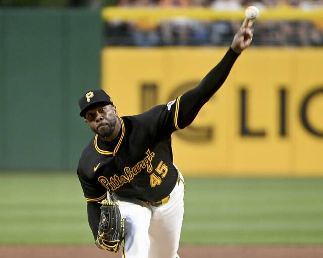 Pirates' Aroldis Chapman hits 104 mph twice for MLB's fastest pitches this year