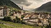 El bonito pueblo medieval que es el más antiguo de Suiza: se enclava en el corazón de los Alpes y tiene más de 5.000 años