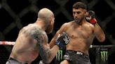 Jon Anik: Yair Rodriguez ‘has a better chance’ than oddsmakers suggest against Alexander Volkanovski at UFC 290