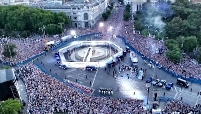 Sol y Cibeles, abarrotadas y apoteosis final en el Bernabéu en la celebración de la 'Decimoquinta'