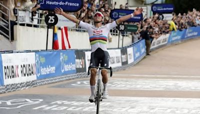 Van der Poel es una hipérbole en la París-Roubaix