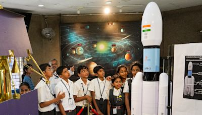 Why is ISRO planning to assemble Chandrayaan 4 mission in space?