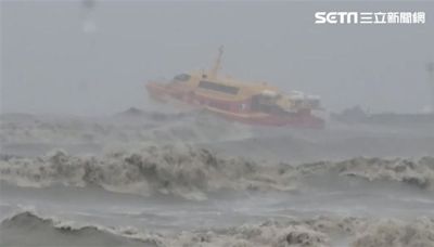 渡劫畫面曝光！海象惡劣撞船體「東琉線滾惡浪」翹頭騰半空