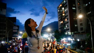 Desconfianza y esperanza en los jóvenes de Venezuela ante su primera elección